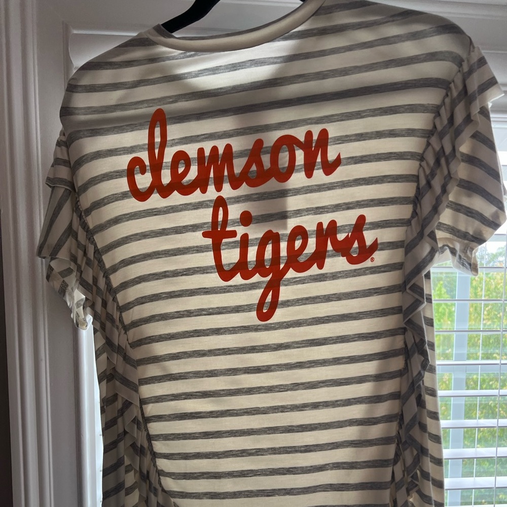 CLEMSON TIGER shirt
